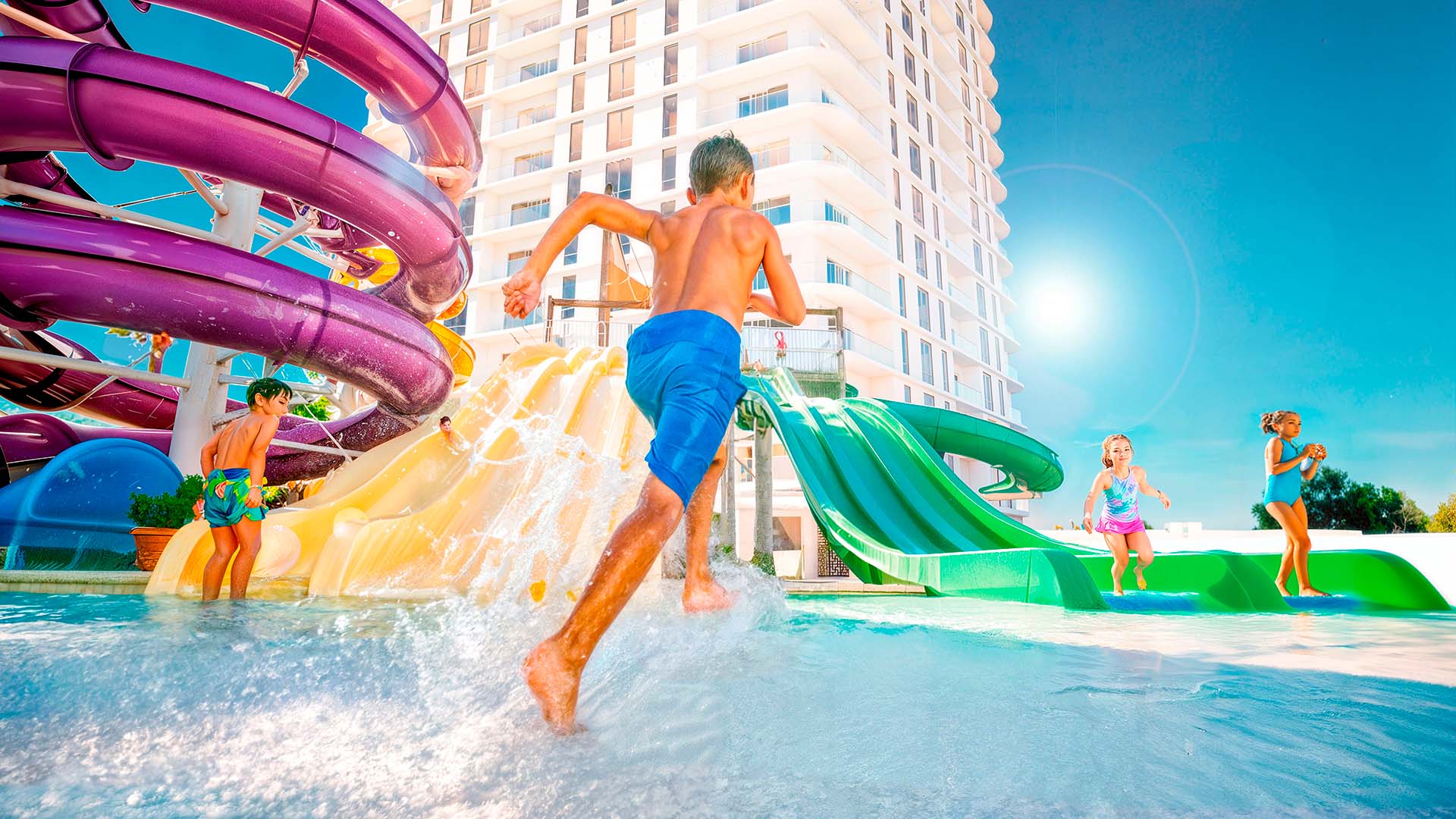 2025-09-Exterior-Splash-park-2
